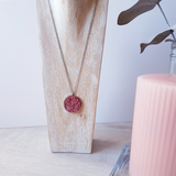 Collier médaille 20mm fuschia